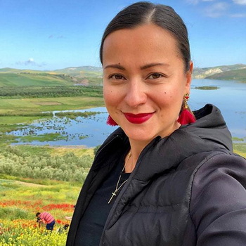 Beth Tamayo Biography